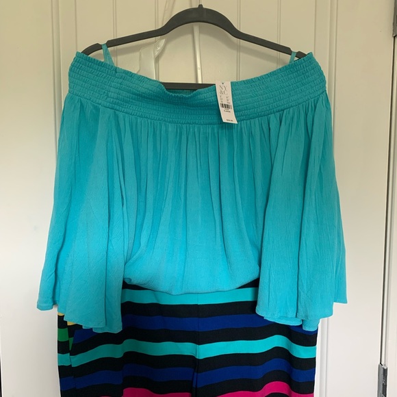 New York and Company Stripe shorts 🩳 - Picture 4 of 4